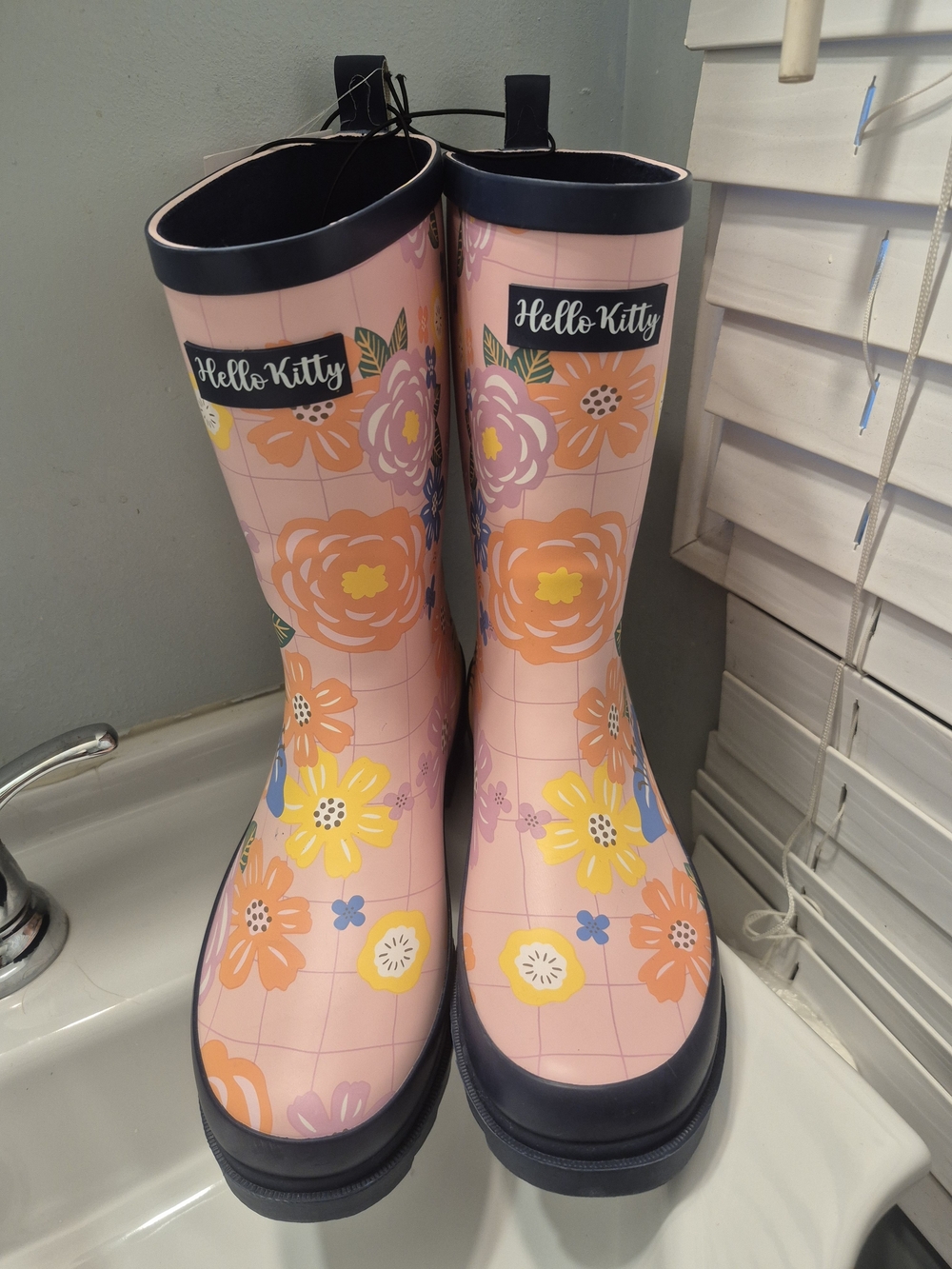 Hello Kitty Pink Floral Women's Rain Boots NWT